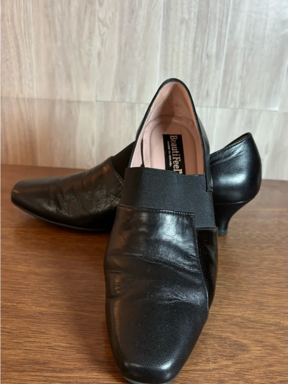 BeautiFeel Black Leather Slip-On Heeled Loafers with Elastic Panel
